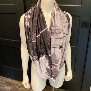 Lululemon floral monochromatic scarf/wrap